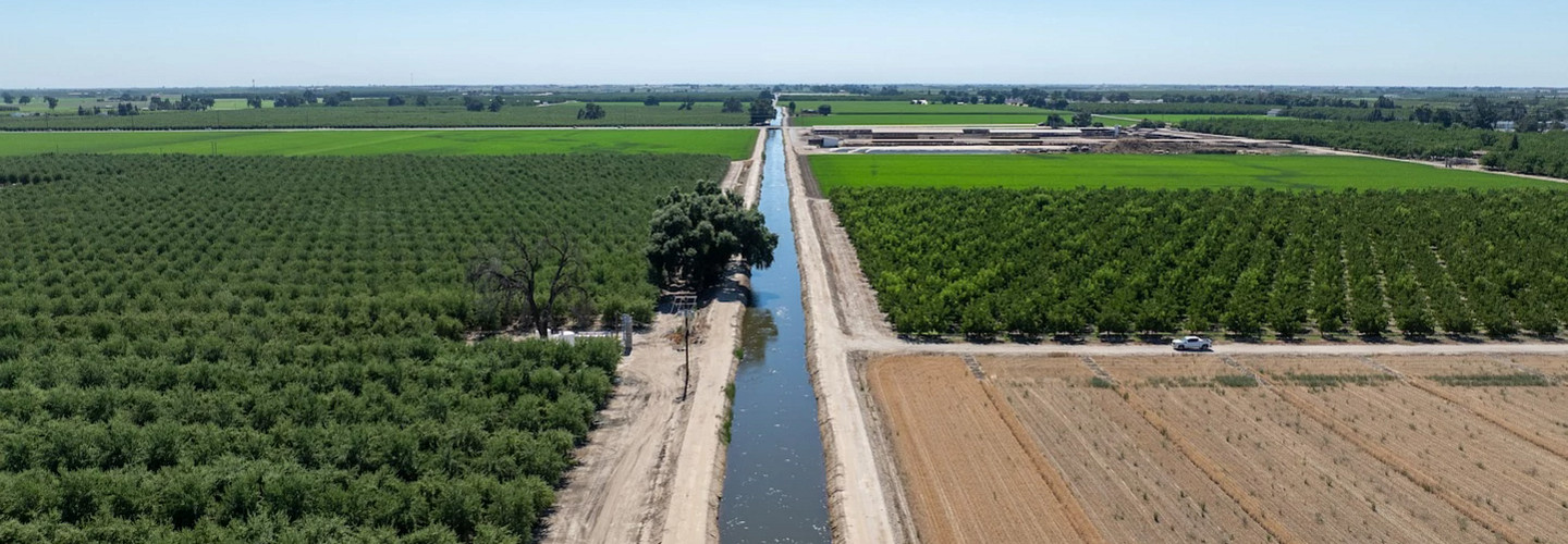 24TulareCounty_RK_1_Visalia, Farming_1022.jpg